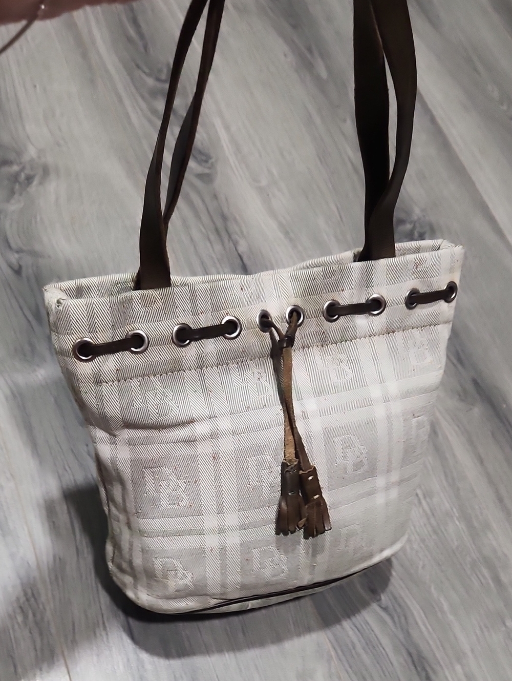 Vintage Signature Dooney & Bourke Plaid Tassel Bucket SM Tote